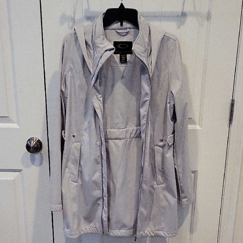 Oakley Gray Water-Resistant Trench Coat with Hood